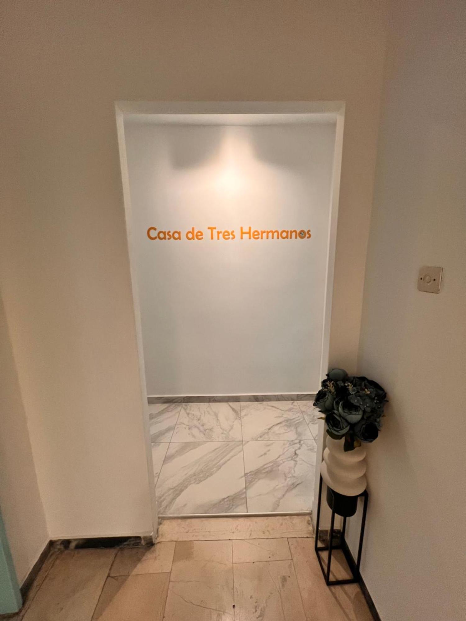 Casa De Tres Hermanos In The Heart Of Atena Exterior foto